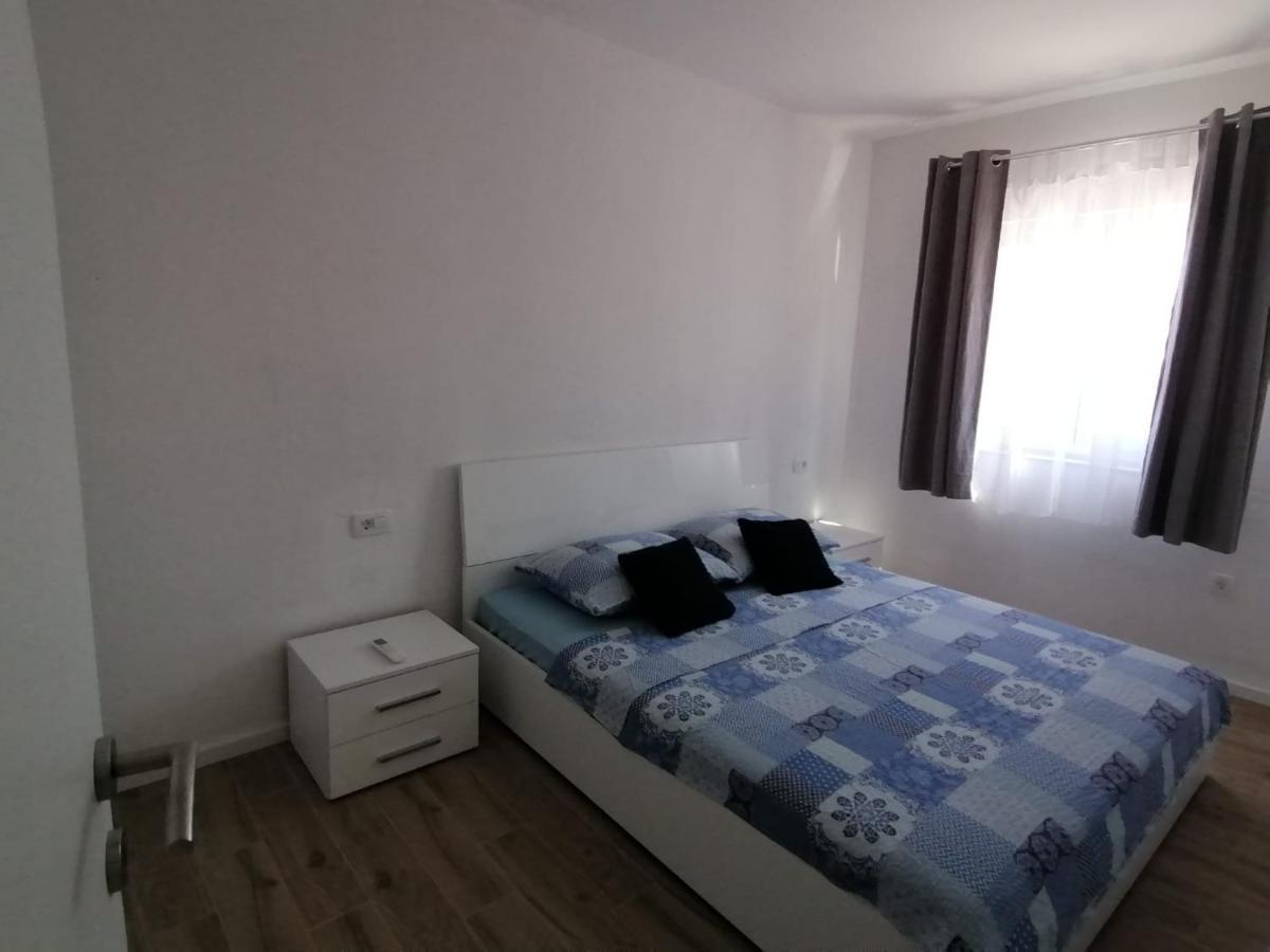 Nina Apartment Zadar Bagian luar foto